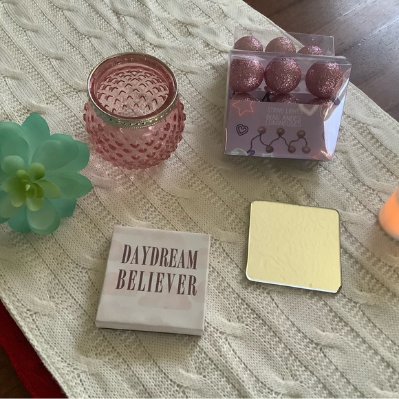 Tier Tray Decor - Picture 3 of 3